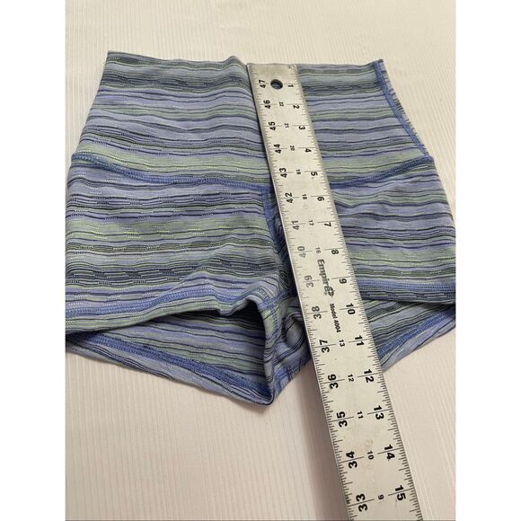 Lululemon Boogie Booty Shorts Size Small Medium See Measurements - Picture 5 of 7